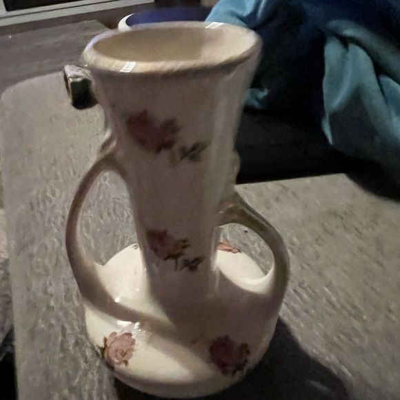 Vintage Royal China warranted vase 22 karat gold - Picture 1 of 3